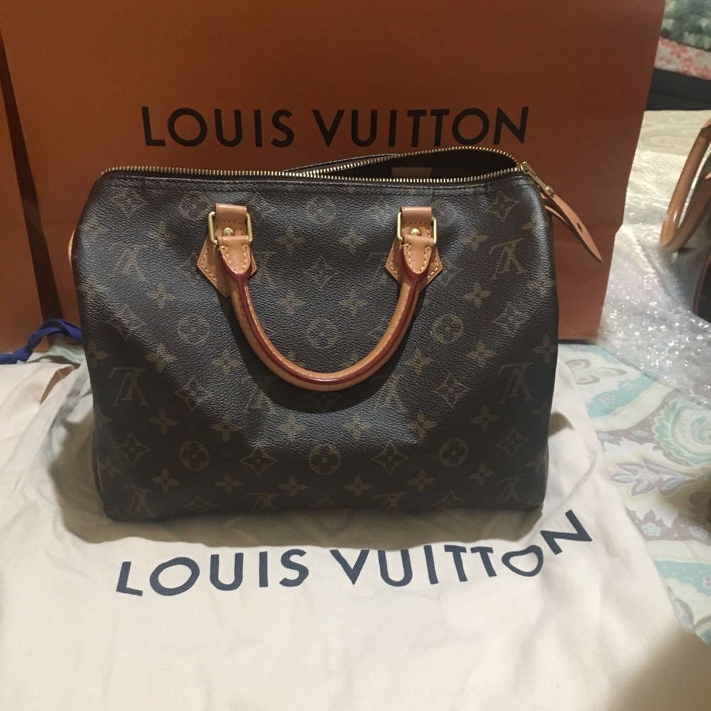 Authentic LV speedy mono 30